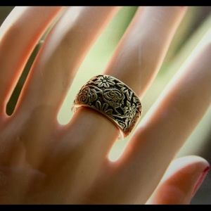 Silpada Sterling Silver Flower Garden Cigar Ring 7